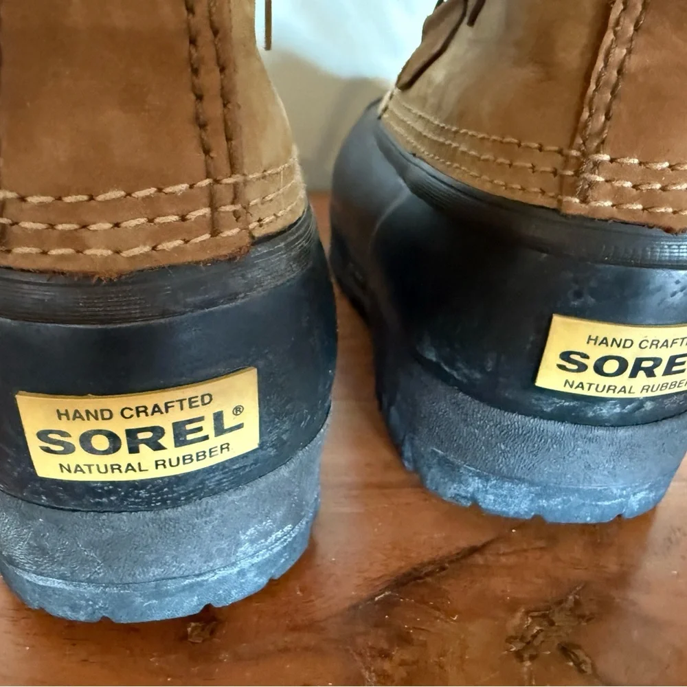 Sorel Men's Tan and Black‎ Winter Boots Caribou Sz 7